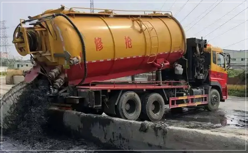 东港沉淀池清理案例